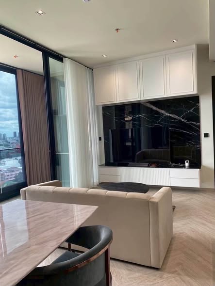 living room and room interior of Chapter Charoennakhon–Riverside