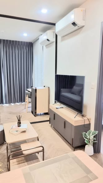 bedroom and living room of Chapter Chula-Samyan