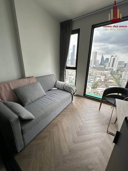bedroom and living room of Chapter Chula-Samyan