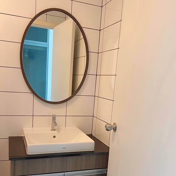 bathroom of Chapter One Eco Ratchada-HuaiKhwang