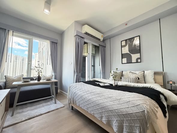 bedroom of Chapter One Eco Ratchada-HuaiKhwang