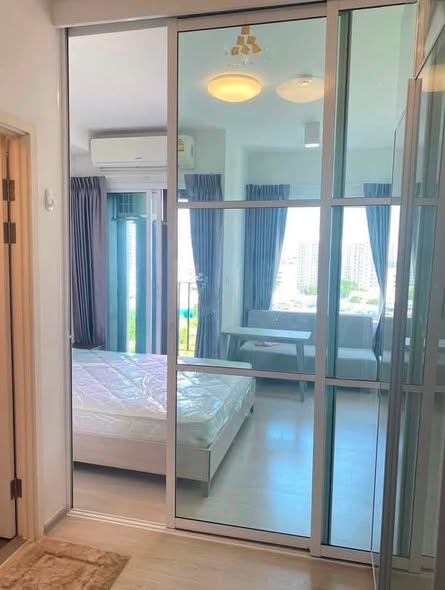 bedroom and room interior of Chapter One Eco Ratchada-HuaiKhwang