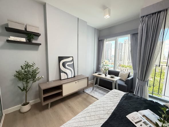 living room and bedroom of Chapter One Eco Ratchada-HuaiKhwang