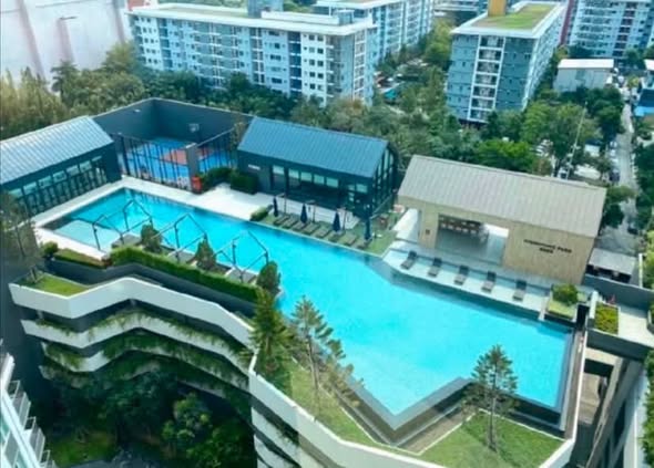pool of Chapter One Eco Ratchada-HuaiKhwang