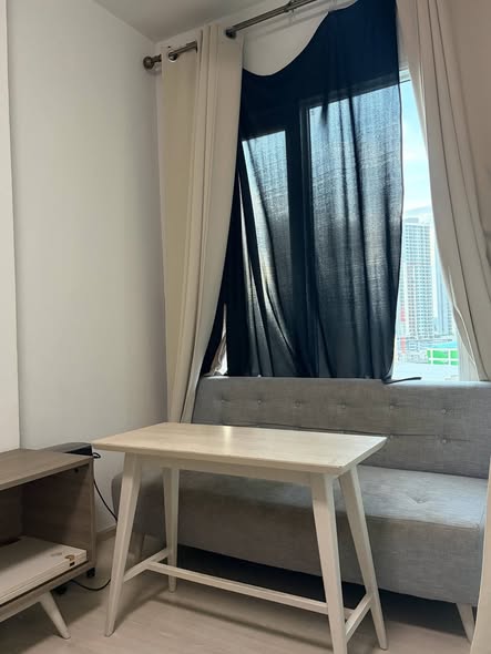 room interior of Chapter One Eco Ratchada-HuaiKhwang