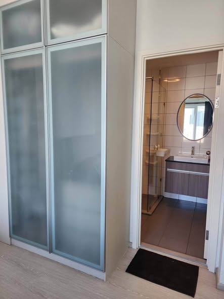 room interior and bathroom of Chapter One Eco Ratchada-HuaiKhwang