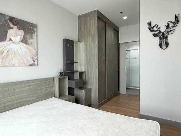 bedroom and room interior of Chapter One Midtown Lat Phrao 24