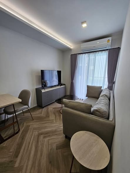 bedroom and living room of CHAPTER THONGLOR 25