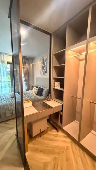 bedroom and room interior of CHAPTER THONGLOR 25