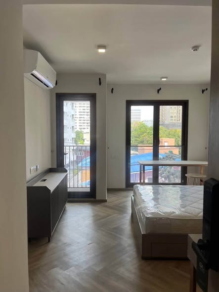 bedroom and room interior of CHAPTER THONGLOR 25