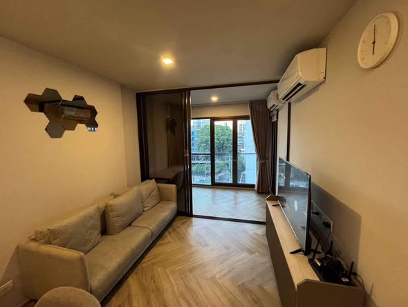 living room and bedroom of CHAPTER THONGLOR 25