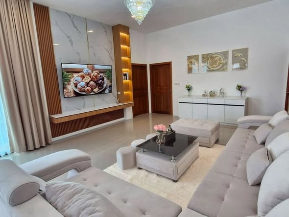 bedroom and living room of CHEVALIER PROPERTY AND REALESTATE CO.,LTD.