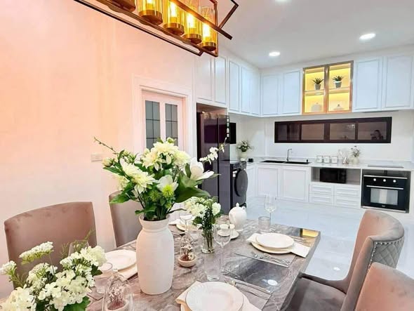 kitchen of CHEVALIER PROPERTY AND REALESTATE CO.,LTD.