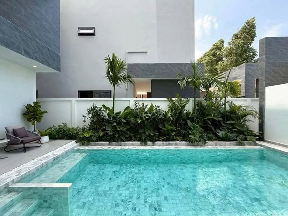 pool of CHEVALIER PROPERTY AND REALESTATE CO.,LTD.