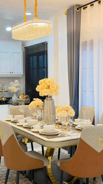 room interior of CHEVALIER PROPERTY AND REALESTATE CO.,LTD.