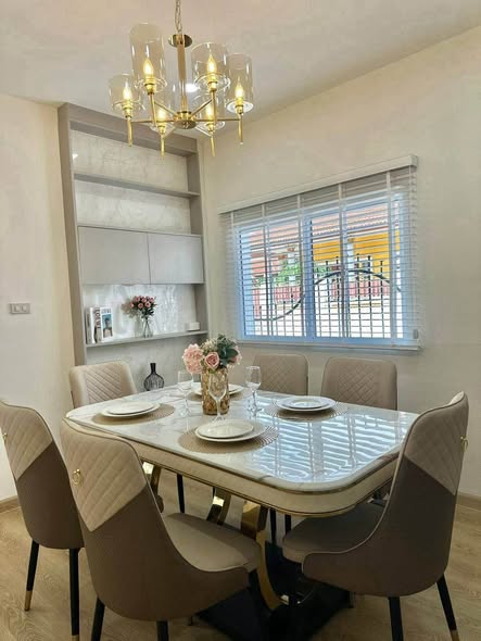 room interior of CHEVALIER PROPERTY AND REALESTATE CO.,LTD.