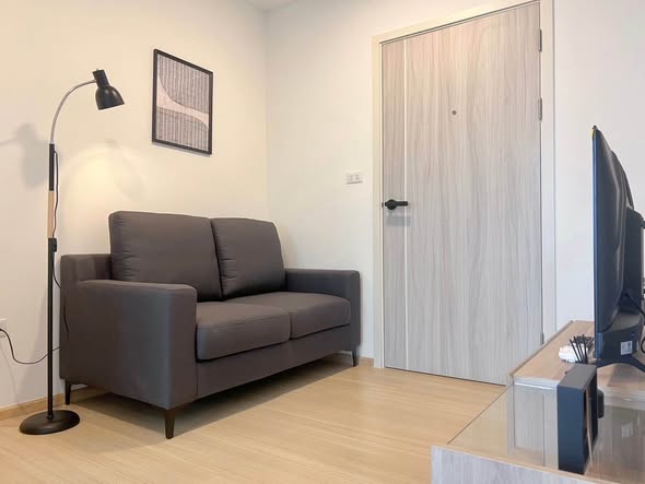 living room and room interior of Chewathai Hallmark Ladprao – Chokchai 4