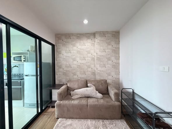 living room and room interior of Chewathai Hallmark Ngamwongwan