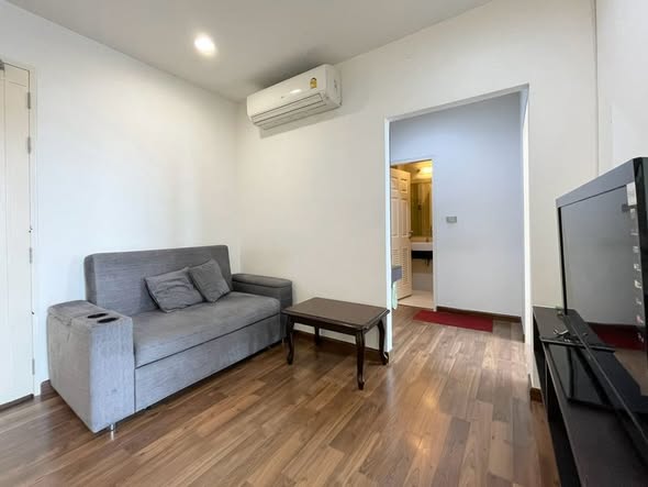 living room of Chewathai Ratchaprarop