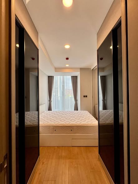 bedroom and room interior of Chewathai Residence Thong Lo