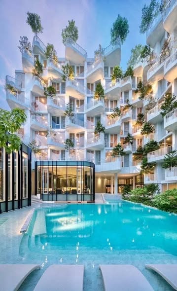 pool of Chewathai Residence Thong Lo