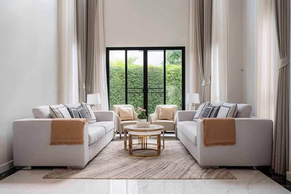 bedroom and living room of Cinq Royal Krungthep Kreetha
