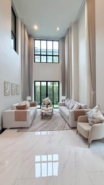 living room of Cinq Royal Krungthep Kreetha