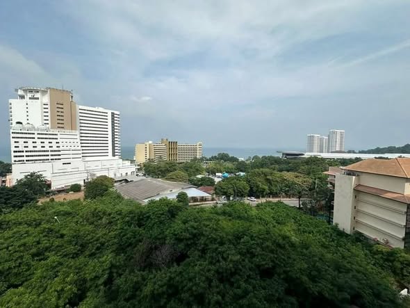 CLOUD Thonglor-Phetchaburi