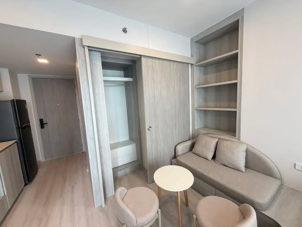 bedroom and room interior of COBE Ratchada-Rama 9