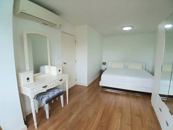 bedroom of Condo One Thong Lo