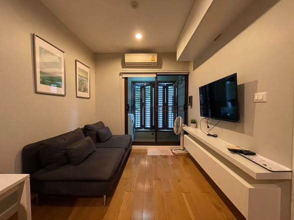 living room and room interior of Condolette Dwell Sukhumvit 26