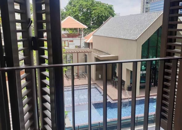 pool of Condolette Dwell Sukhumvit 26