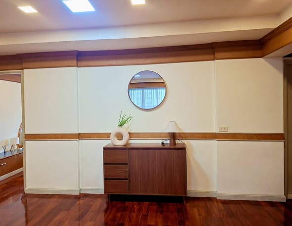 room interior of D. H. Grand Tower