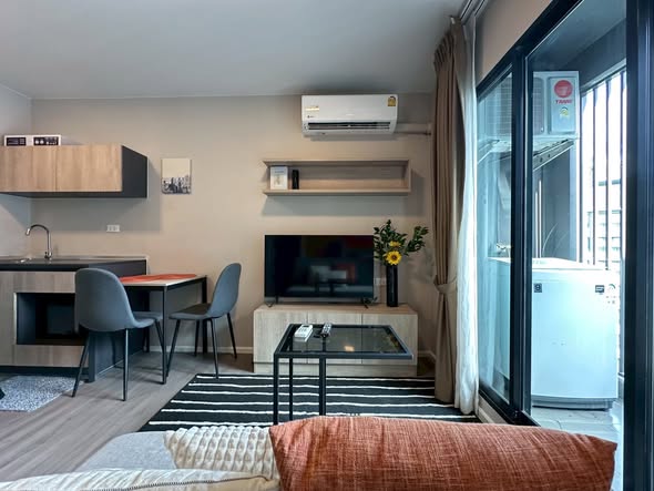 bedroom of dcondo Campus Hideaway