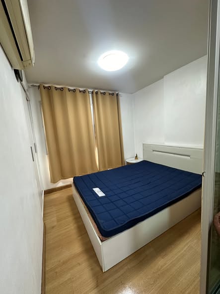 bedroom of Den Vibhavadi