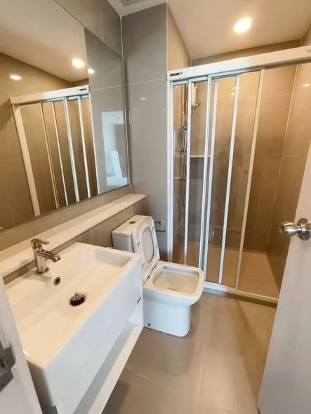 bathroom of DENIM Jatujak