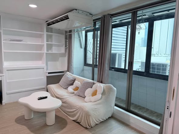 bedroom and room interior of Diamond Tower