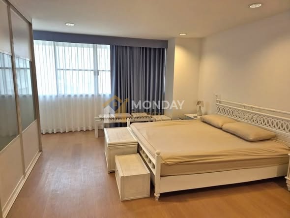 bedroom of DS Towers1