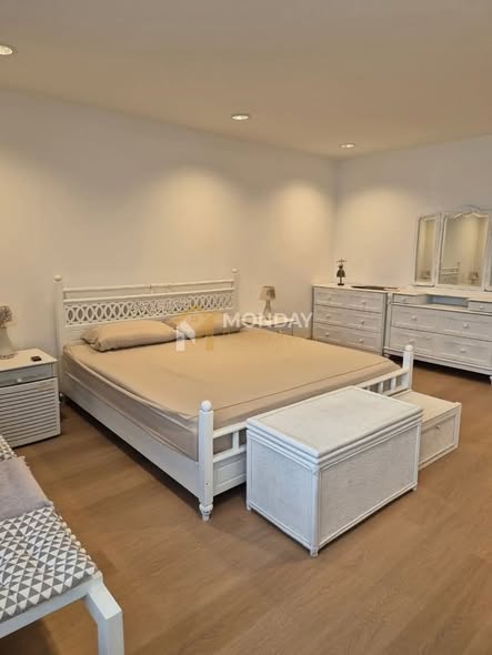 bedroom of DS Towers1