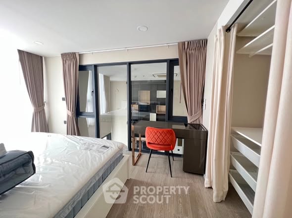 bedroom of Duplex 21 Apartment