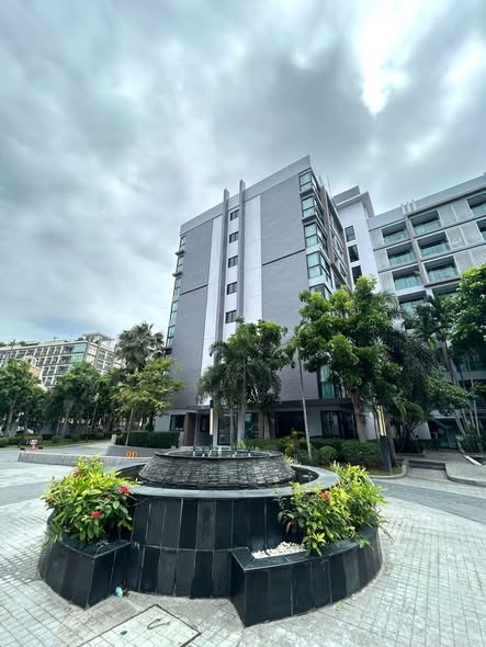 Dusit Grand Park