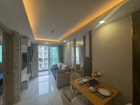 living room and bedroom of Dusit Grand Park