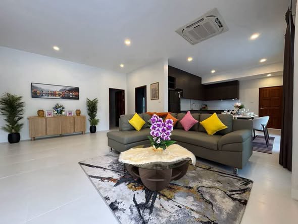 living room of Eakmongkol Village Pattaya