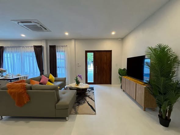 living room of Eakmongkol Village Pattaya