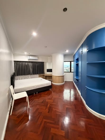 bedroom of East Tower Building