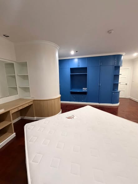 bedroom of East Tower Building