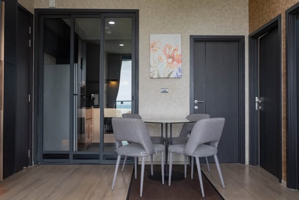 room interior of Edge Central Pattaya