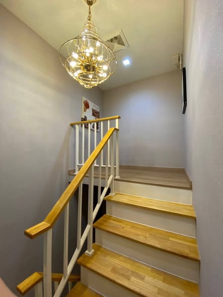 Eigen Premium Townhome