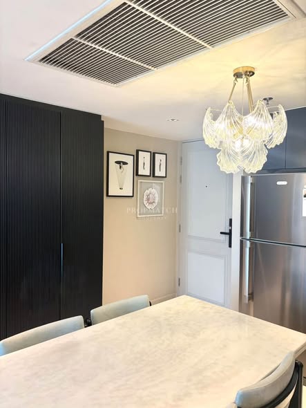 kitchen of Eight Thonglor Residence