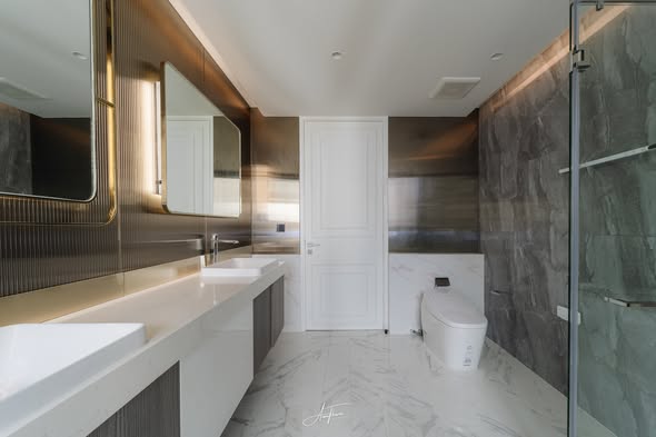 bathroom of Ekamai Luxury Home